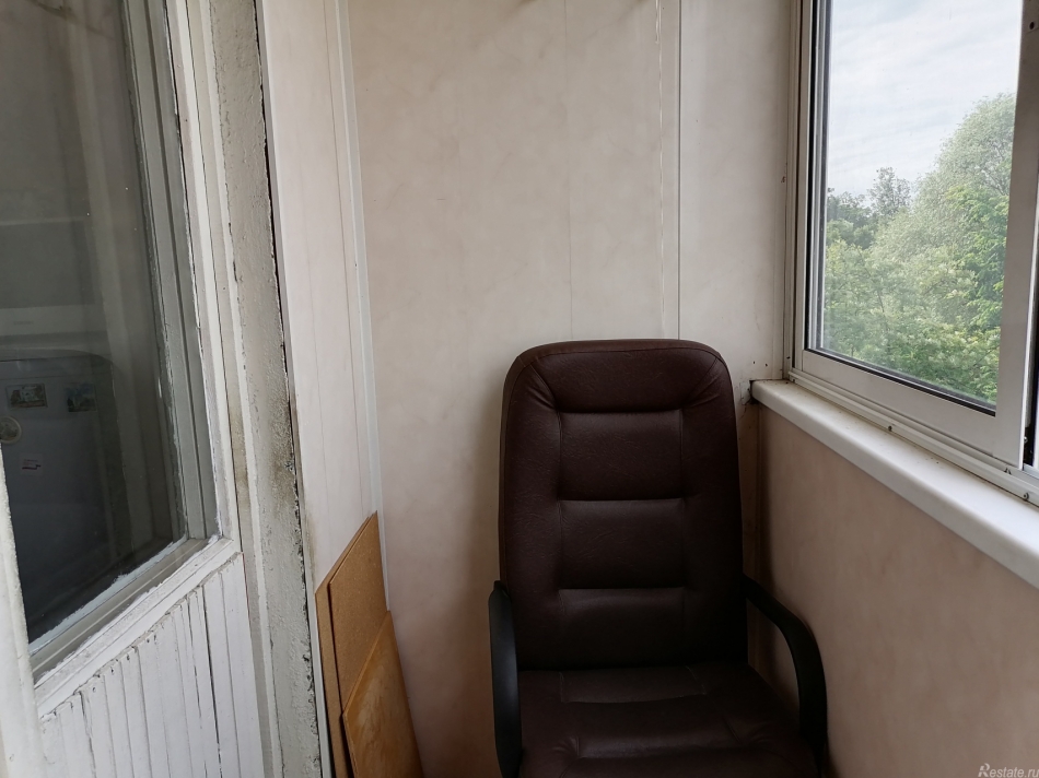 Продажа 2-комн квартиры на вторичном рынке Раменки с., Школьная ул., 9