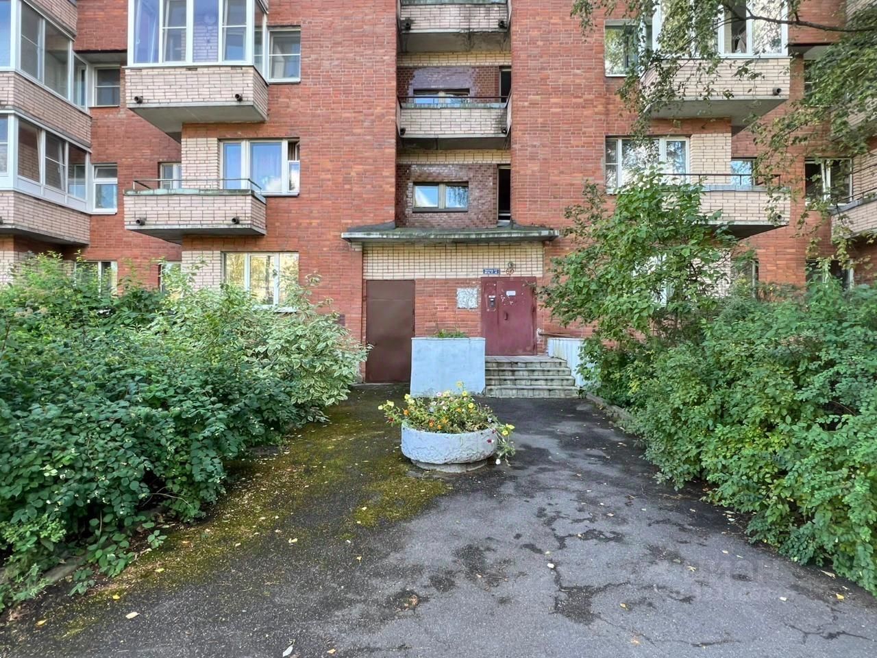 Продажа 1-комн квартиры на вторичном рынке Пушкин, улица Генерала Хазова, 6