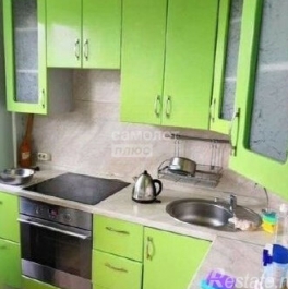 Продажа 3-комн квартиры на вторичном рынке Новоясеневский пр-кт,  д. 21 к3