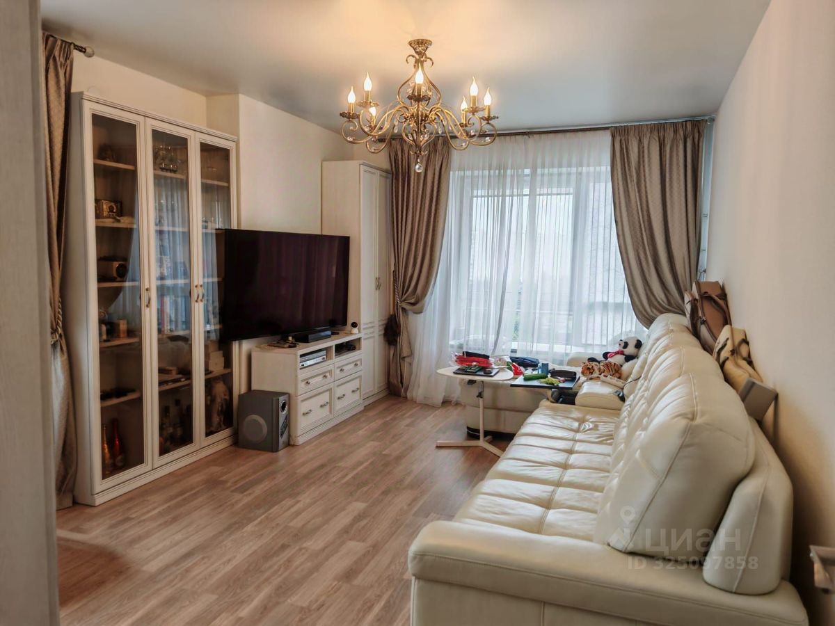 Продажа 2-комн квартиры на вторичном рынке Варшавское шоссе, 141Ак3
