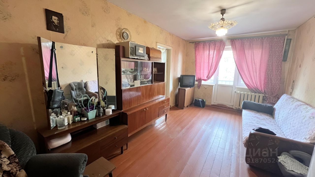 Продажа 2-комн квартиры на вторичном рынке Дружная Горка городской поселок, улица Введенского, 13