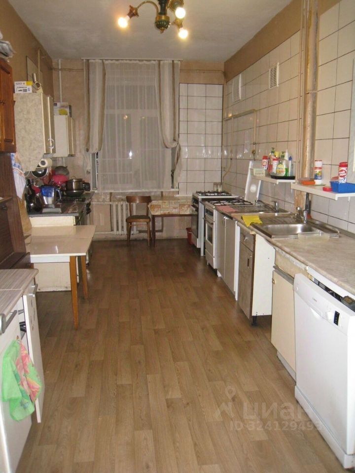 Продажа 6-комн квартиры на вторичном рынке улица Партизана Германа, 32К2