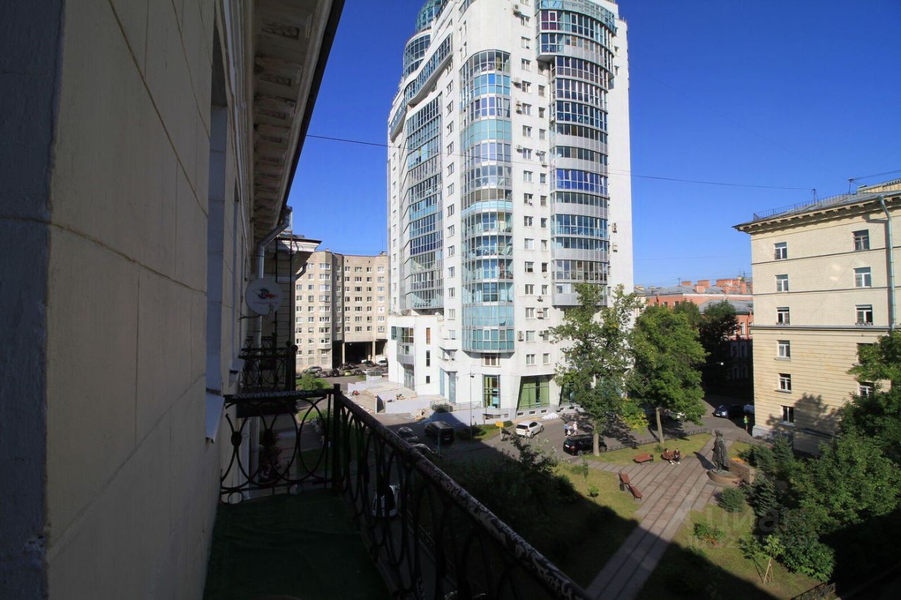Продажа комнаты Большеохтинский проспект, 7к1