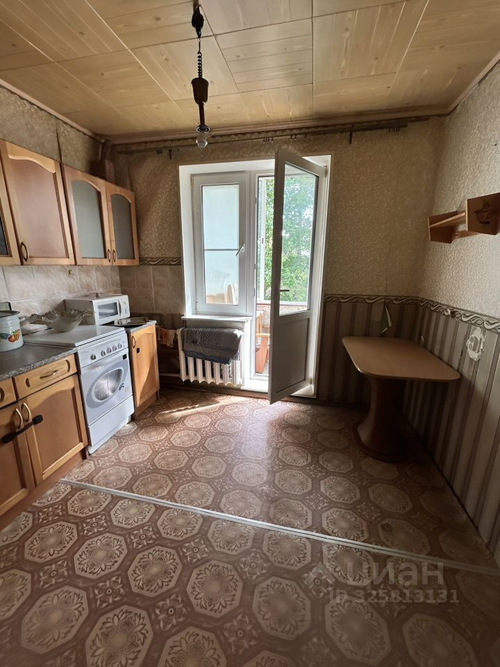 Продажа 1-комн квартиры на вторичном рынке Будогощь пгт, улица Советская, 103