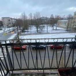 Продажа 3-комн квартиры на вторичном рынке Ломоносов г, Швейцарская ул,  д. 16,  к. 1