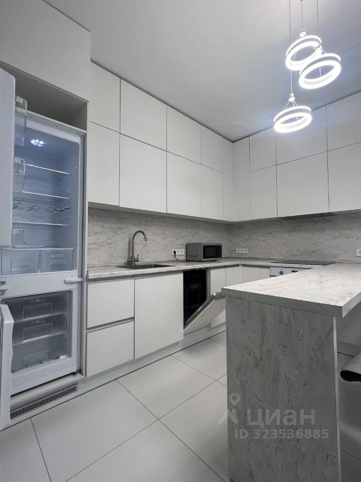 Аренда 3-комн квартиры на вторичном рынке улица Беринга, 27к6