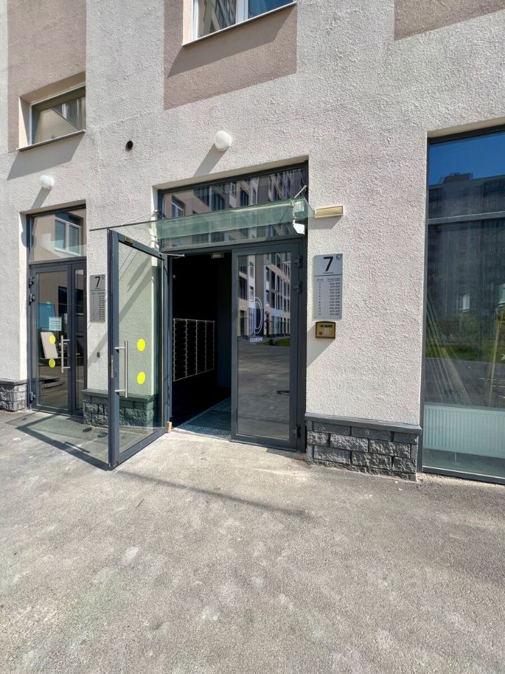 Продажа 2-комн квартиры на вторичном рынке Кудрово г., улица Солнечная, 2