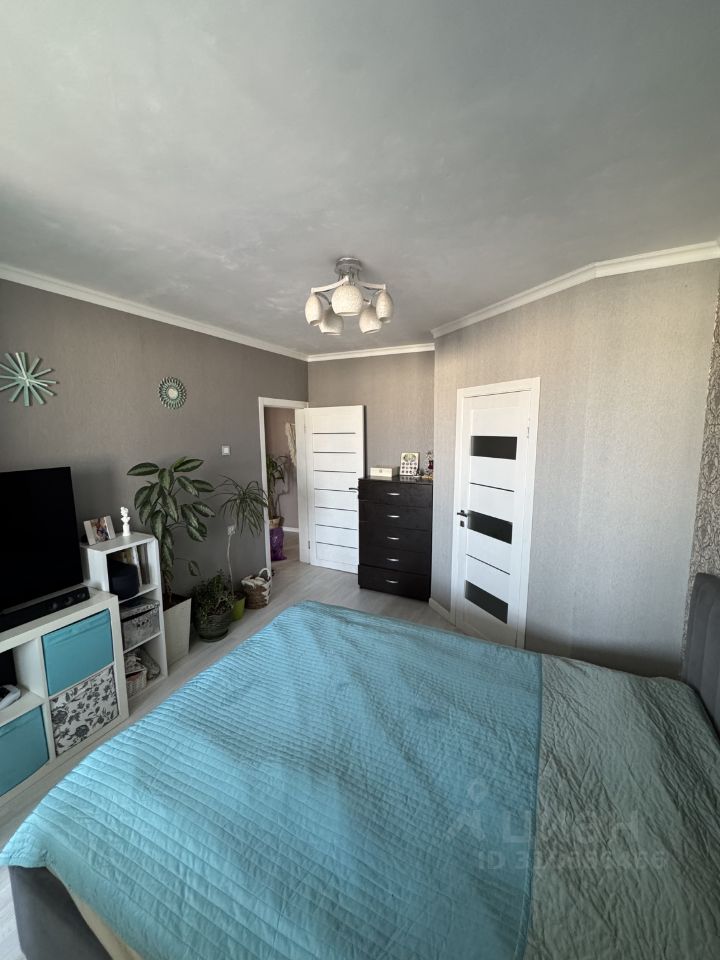 Продажа 2-комн квартиры на вторичном рынке улица Льва Яшина, 1