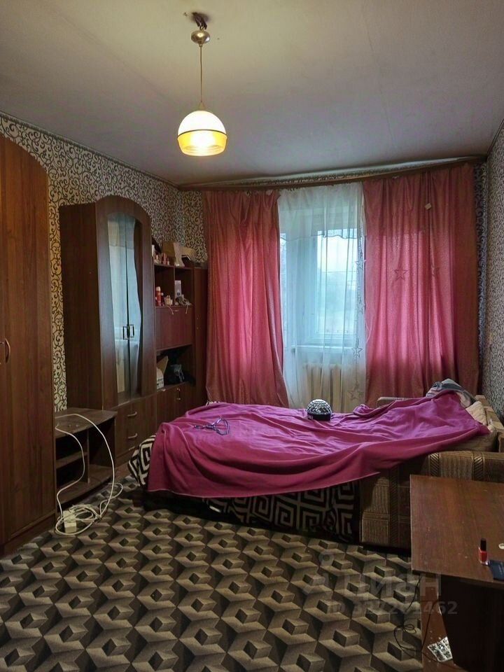Продажа 2-комн квартиры на вторичном рынке Сланцы, улица Ломоносова, 46