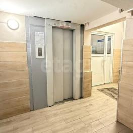 Продажа 2-комн квартиры на вторичном рынке улица Вавиловых,  д. 8 к1