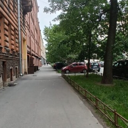 Продажа 4-комн квартиры на вторичном рынке 20-я линия,  д. 13