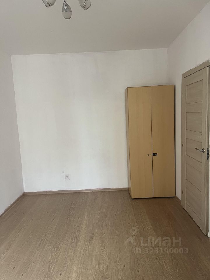 Продажа 1-комн квартиры на вторичном рынке Кудрово г., улица Английская, 3к7