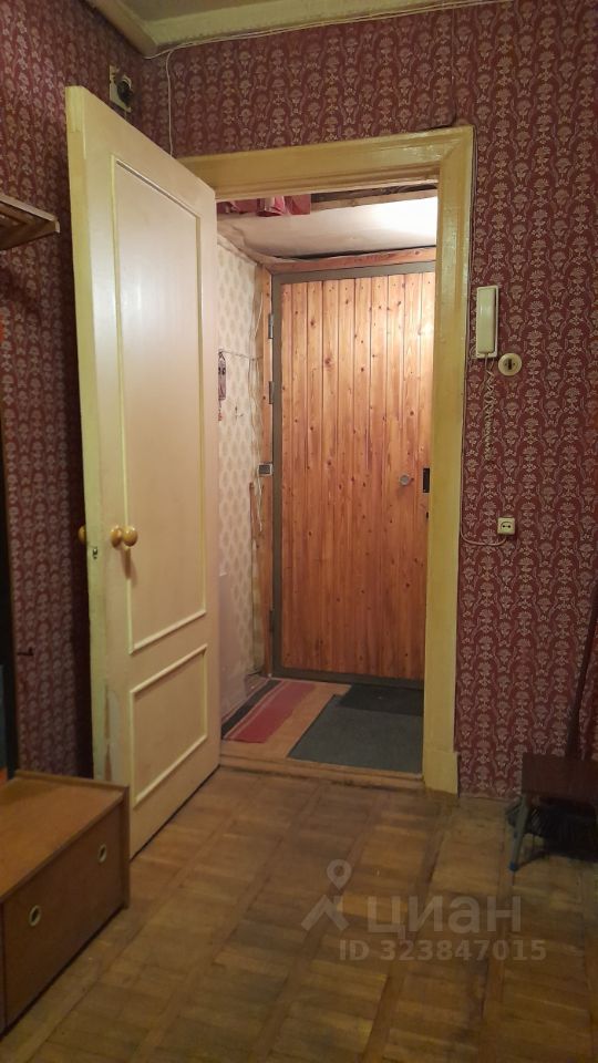 Продажа 2-комн квартиры на вторичном рынке Институтский проспект, 3К1