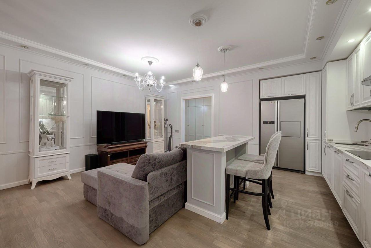 Продажа 3-комн квартиры на вторичном рынке Королев, Пионерская улица, 13к3