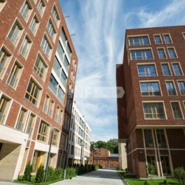Продажа 4-комн квартиры на вторичном рынке улица Льва Толстого,  д. 23 к1