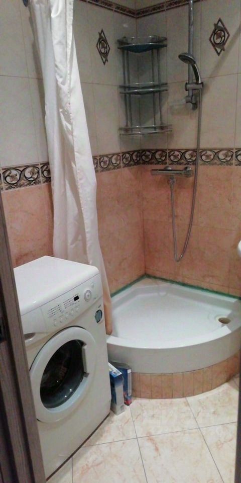 Продажа 1-комн квартиры на вторичном рынке Лобня, Аэропортовская улица, 7