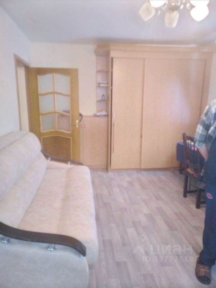 Продажа 1-комн квартиры на вторичном рынке улица Танкиста Хрустицкого, 48