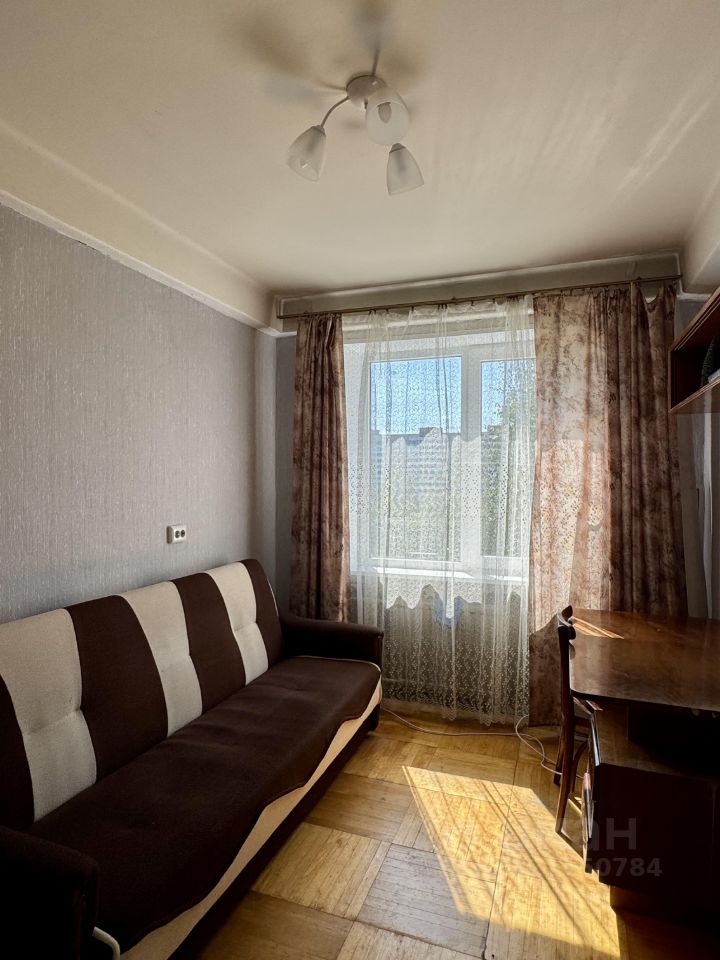 Продажа 3-комн квартиры на вторичном рынке улица Уточкина, 5