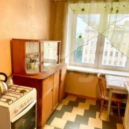 Продажа 1-комн квартиры на вторичном рынке Лиговский пр-кт,  д. 185