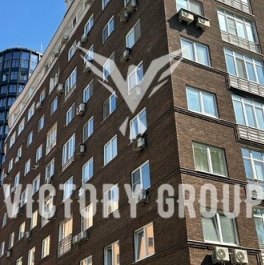 Продажа 4-комн квартиры на вторичном рынке улица Заморёнова