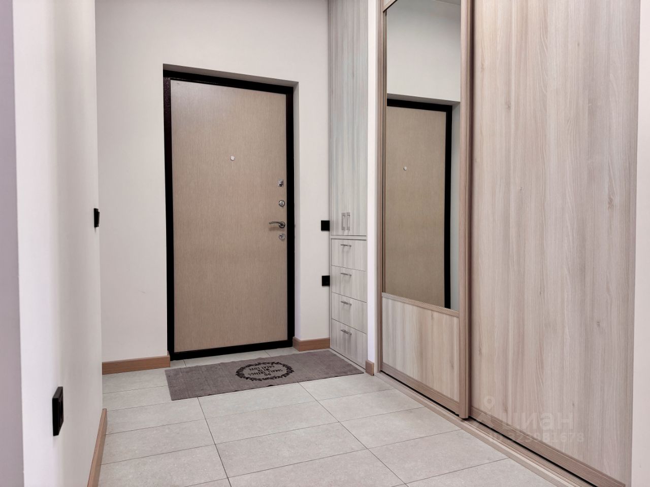 Продажа 2-комн квартиры на вторичном рынке Ждановская улица, 45