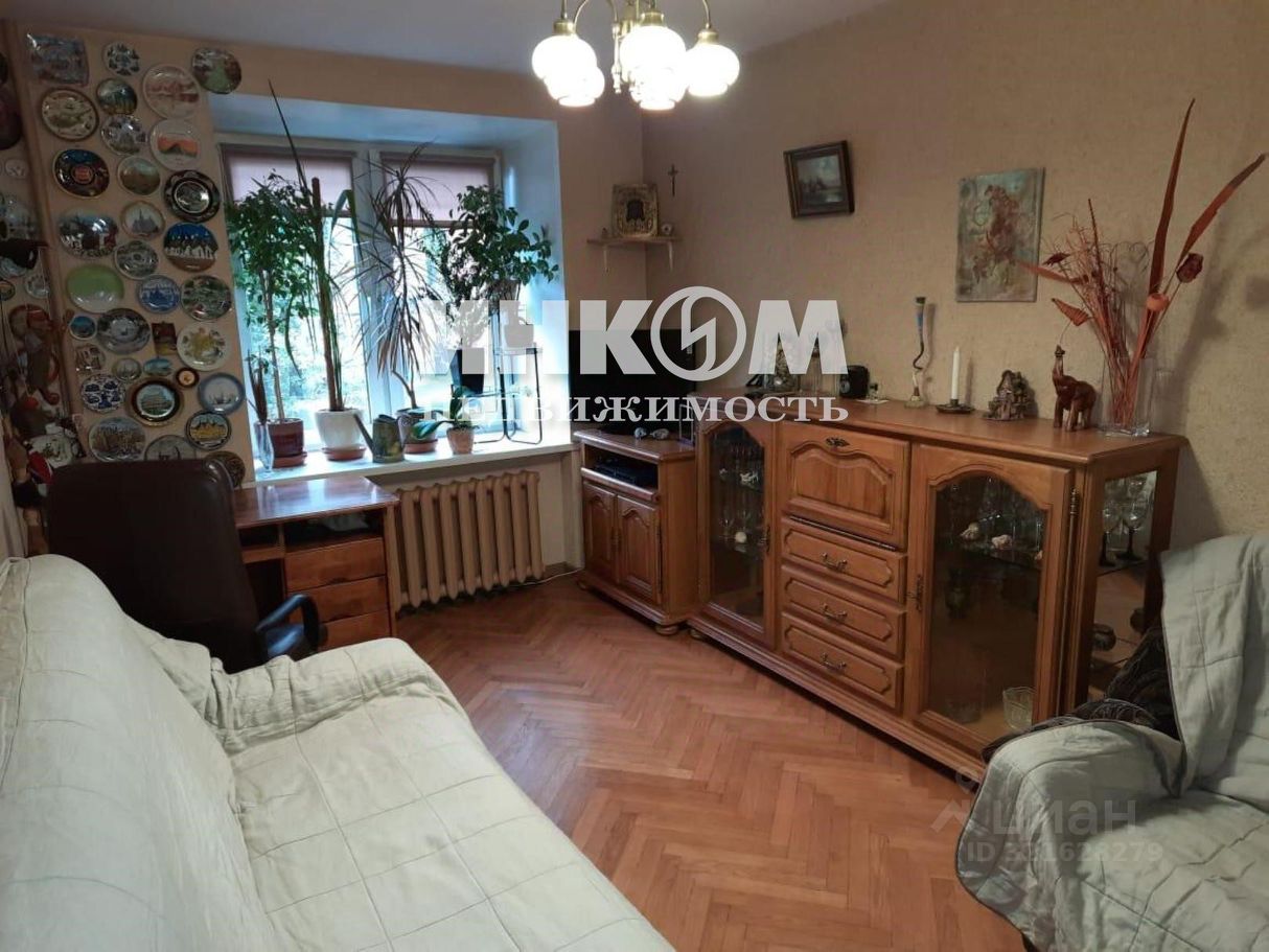 Продажа 2-комн квартиры на вторичном рынке улица Чаянова, 12