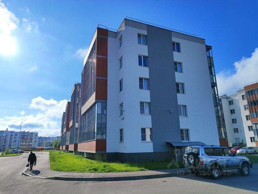 Продажа 1-комн квартиры на вторичном рынке Петергоф, улица Парковая, 18к5