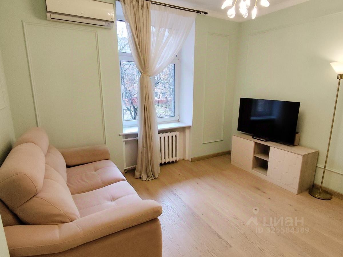 Продажа 3-комн квартиры на вторичном рынке улица Гришина, 18К1
