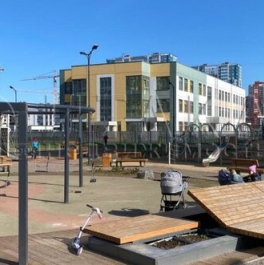 Продажа 3-комн квартиры на вторичном рынке улица Маршала Захарова,  д. 8 с1