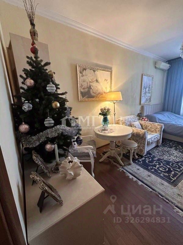 Продажа 2-комн квартиры на вторичном рынке улица Сайкина, 15/7