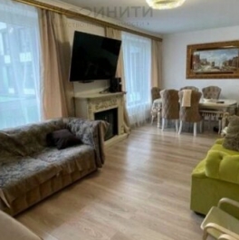 Продажа 3-комн квартиры на вторичном рынке улица Александры Монаховой,  д. 98 к1