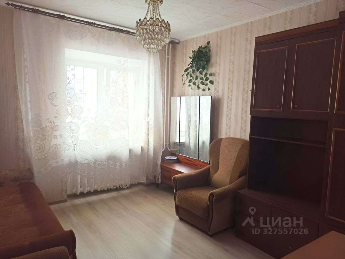 Продажа 2-комн квартиры на вторичном рынке Луга, проспект Урицкого, 92/9