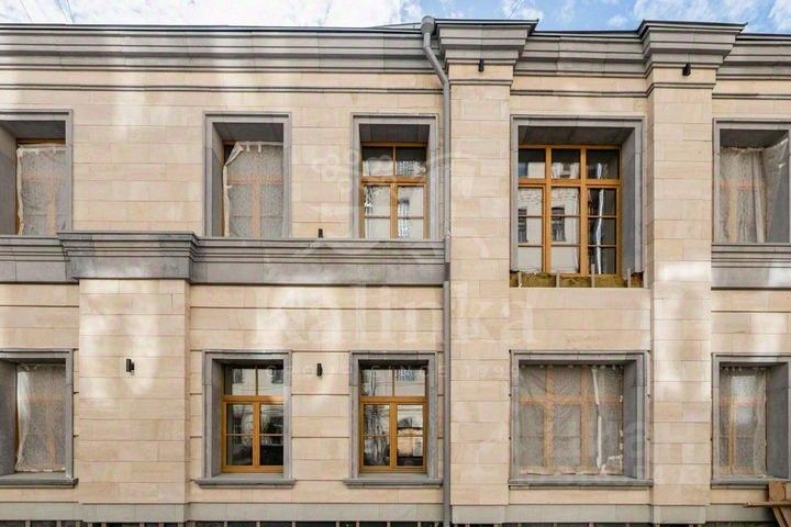 Продажа 3-комн квартиры на вторичном рынке улица Пречистенка, 33/19С2