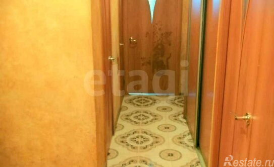 Продажа 3-комн квартиры на вторичном рынке Кировский район, улица Мира,  д. 2