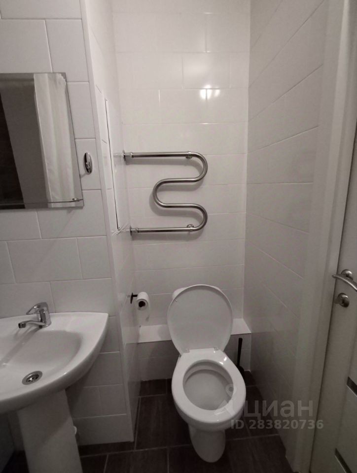 Аренда 2-комн квартиры на вторичном рынке улица 3-я Нововатутинская,  д. 4