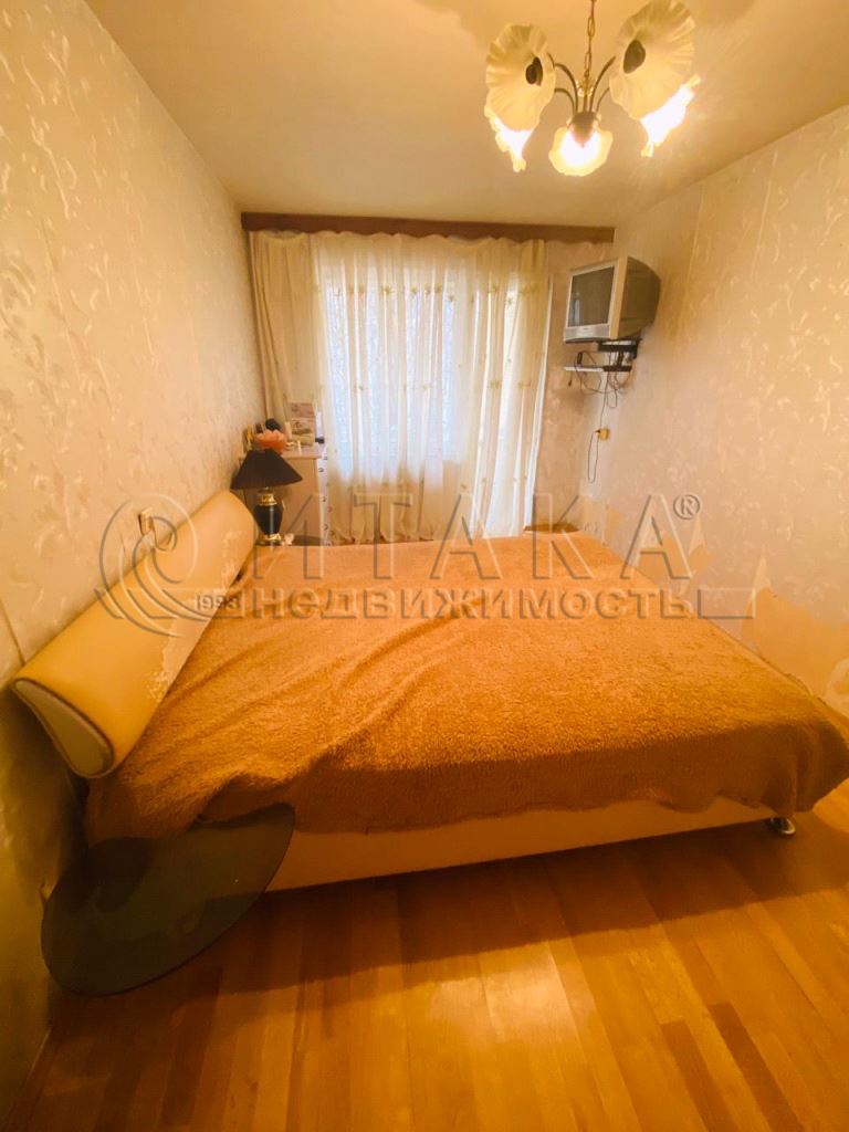 Продажа 2-комн квартиры на вторичном рынке Камышовая,  д. 54,  к. 1