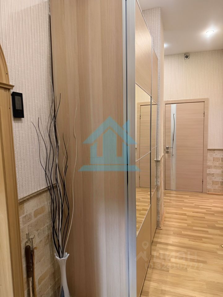 Продажа 4-комн квартиры на вторичном рынке улица Александра Матросова, 9