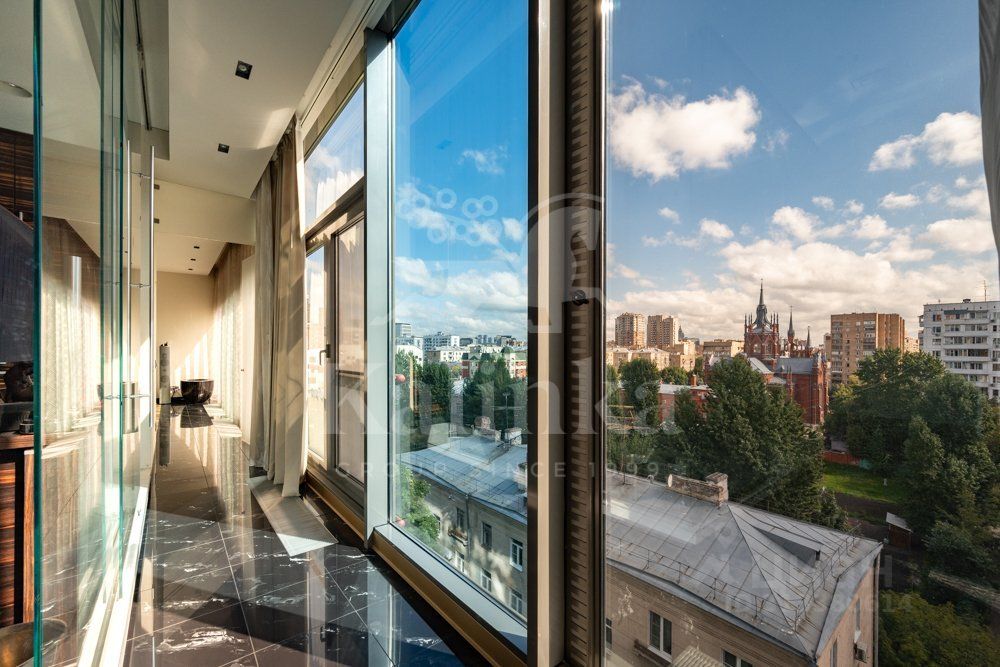 Продажа 3-комн квартиры на вторичном рынке улица Климашкина, 17С2