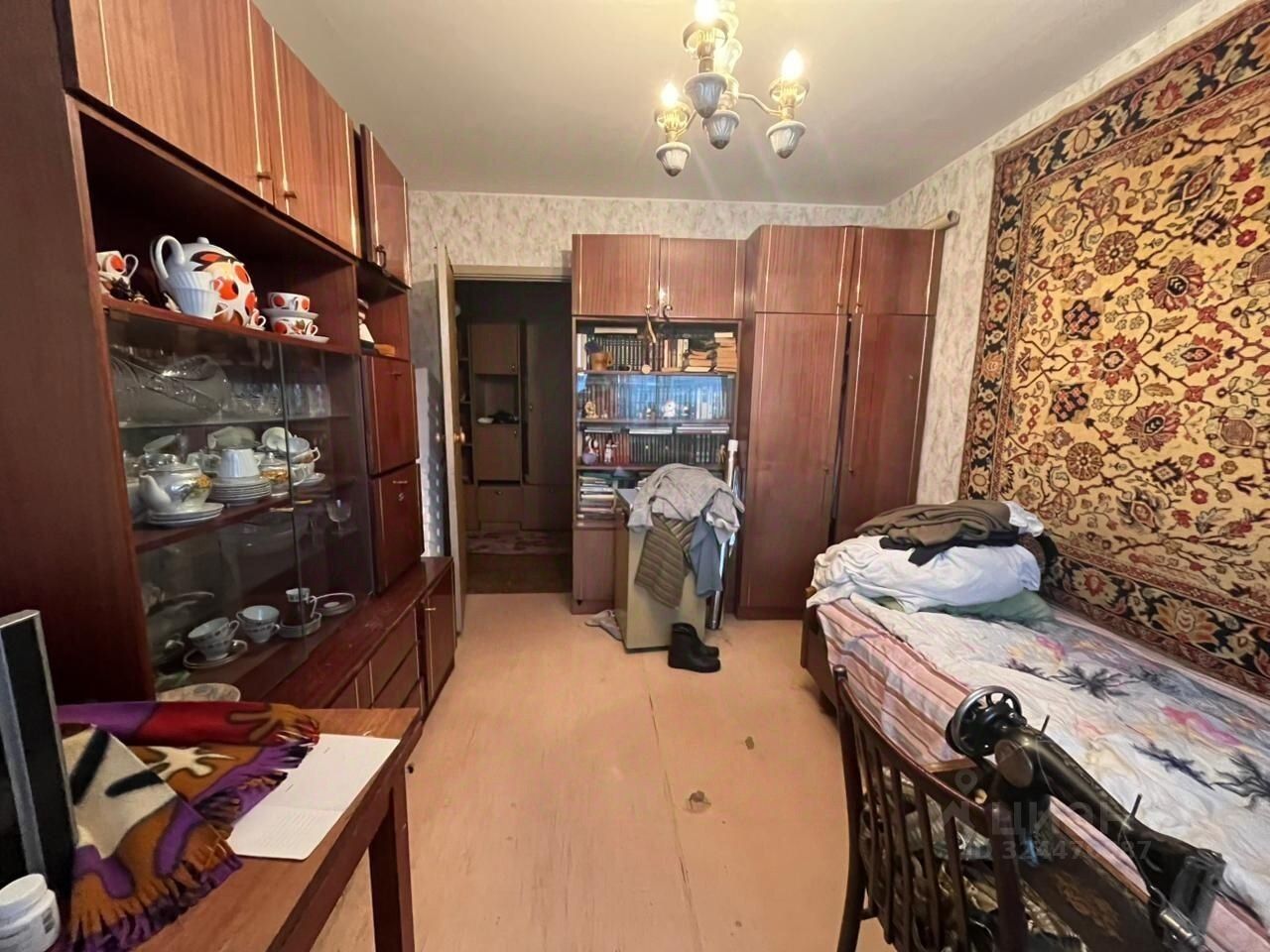 Продажа 3-комн квартиры на вторичном рынке Запрудня пгт, улица Ленина, 27