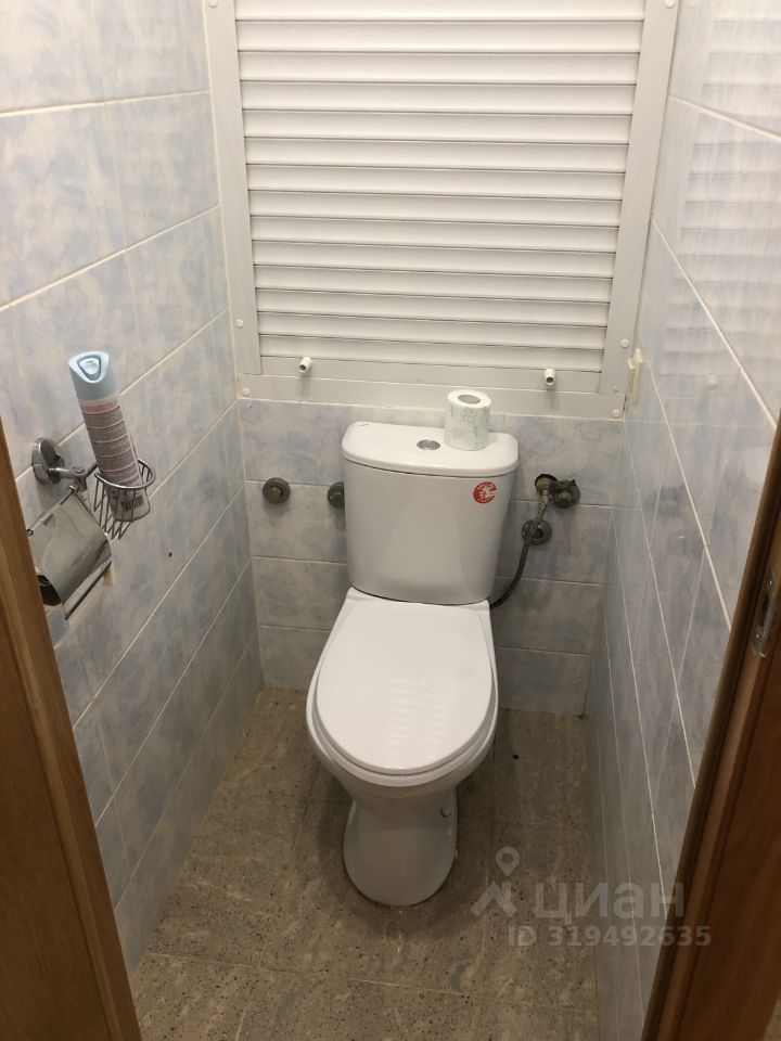 Продажа 2-комн квартиры на вторичном рынке Нахабино пгт, улица Новая Лесная, 9