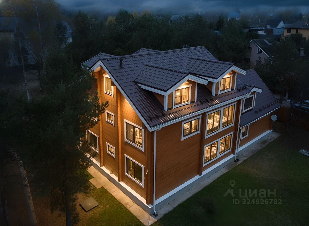 Продажа дома Лебяжье городской поселок, улица Нижняя Флотская, 32