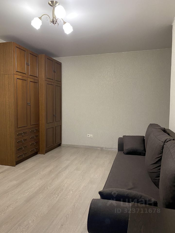 Аренда 2-комн квартиры на вторичном рынке Матвеевская улица, 42К1