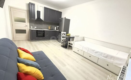 Продажа 1-комн квартиры на вторичном рынке Верхне-Каменская улица,  д. 3 к1