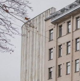 Продажа 4-комн квартиры на вторичном рынке Таврическая улица, 37