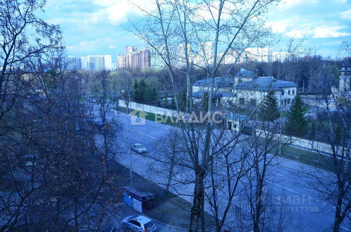 Продажа 1-комн квартиры на вторичном рынке улица Новаторов, 30К1