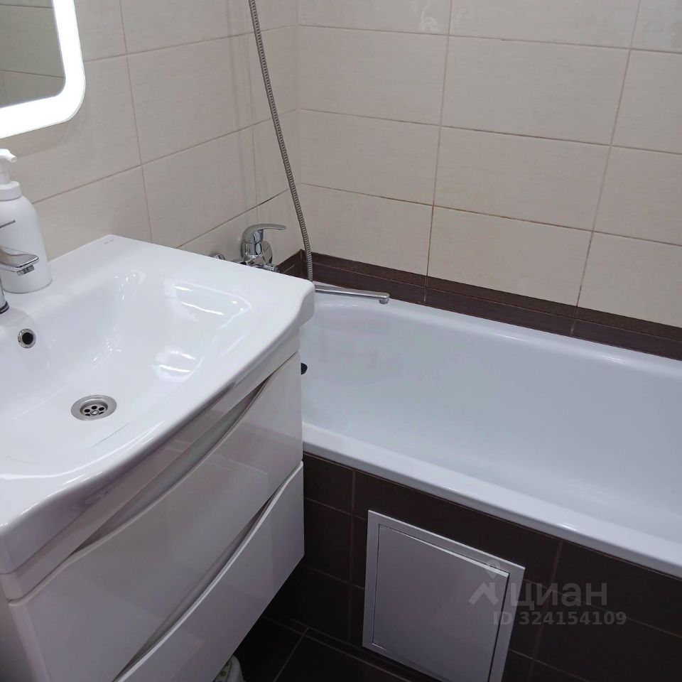 Продажа 1-комн квартиры на вторичном рынке Мурино, улица Шоссе в Лаврики, 55