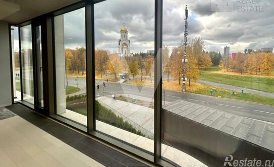 Продажа 4-комн квартиры на вторичном рынке улица Братьев Фонченко