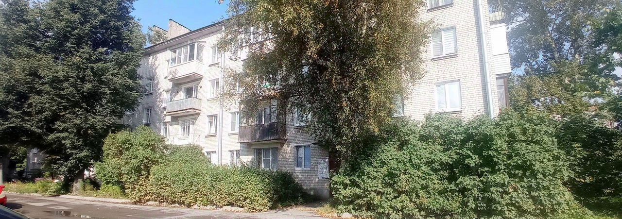 Продажа 2-комн квартиры на вторичном рынке Гатчина, улица Гагарина, 3