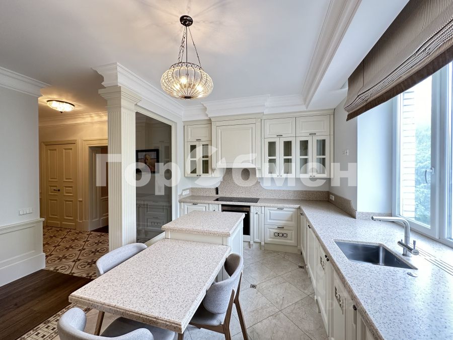 Продажа 2-комн квартиры на вторичном рынке Староволынская улица, 15к2