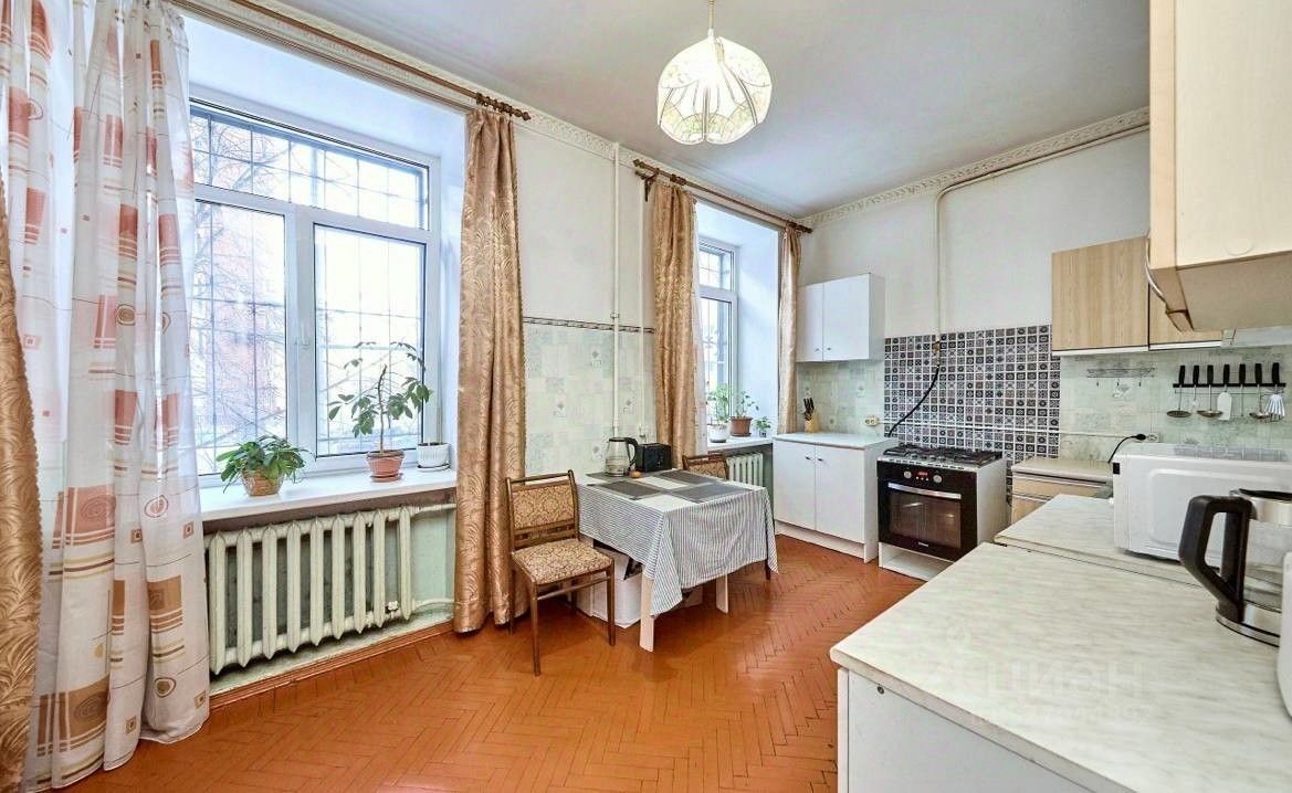 Продажа 4-комн квартиры на вторичном рынке Октябрьская набережная, 98К4